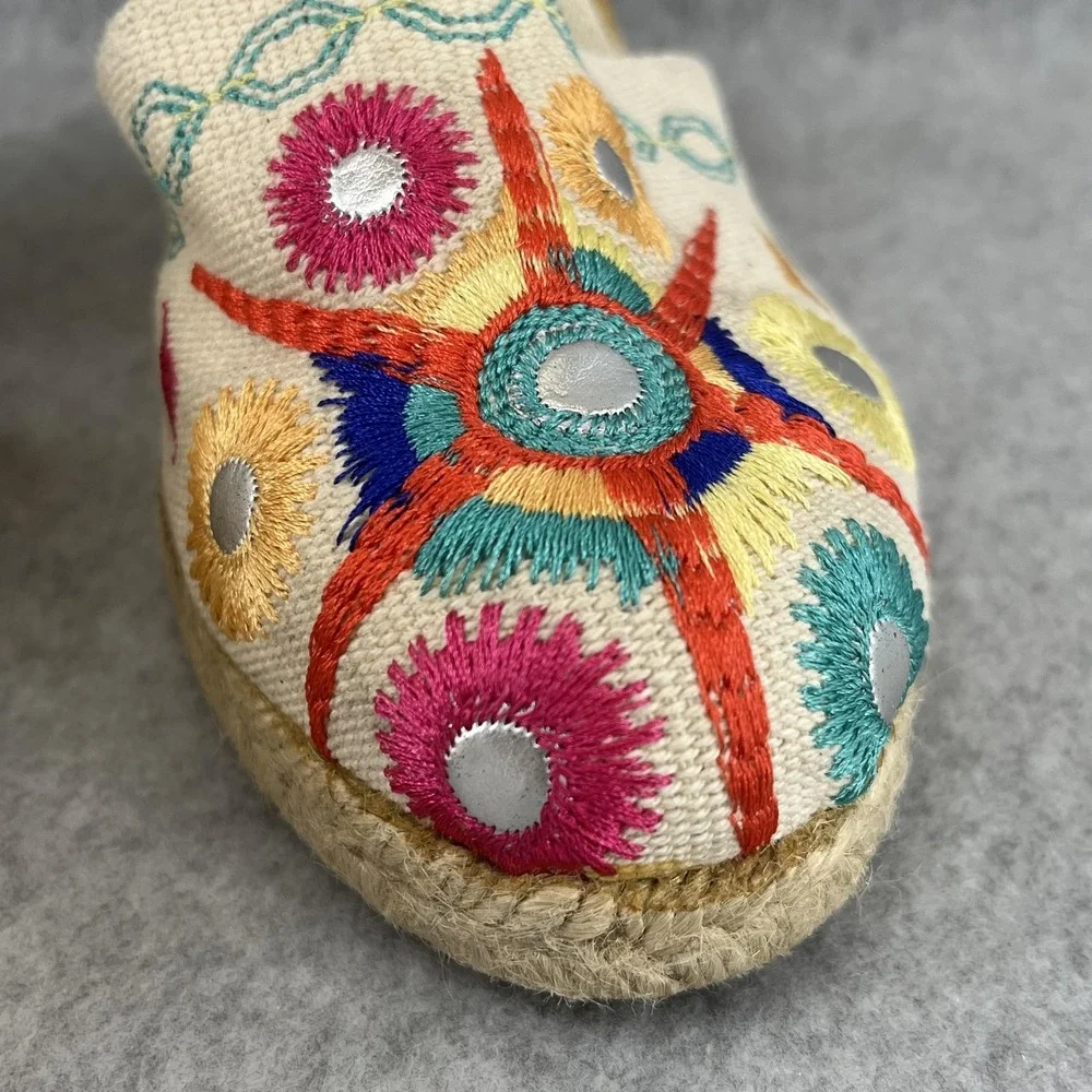 Andre Assous Espadrille Sandals Womens 6.5 Wedge Embroidered Ankle‎ Tie Summer